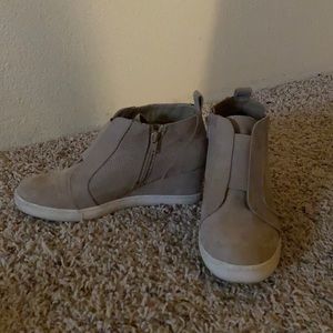 A new day casual wedge shoes